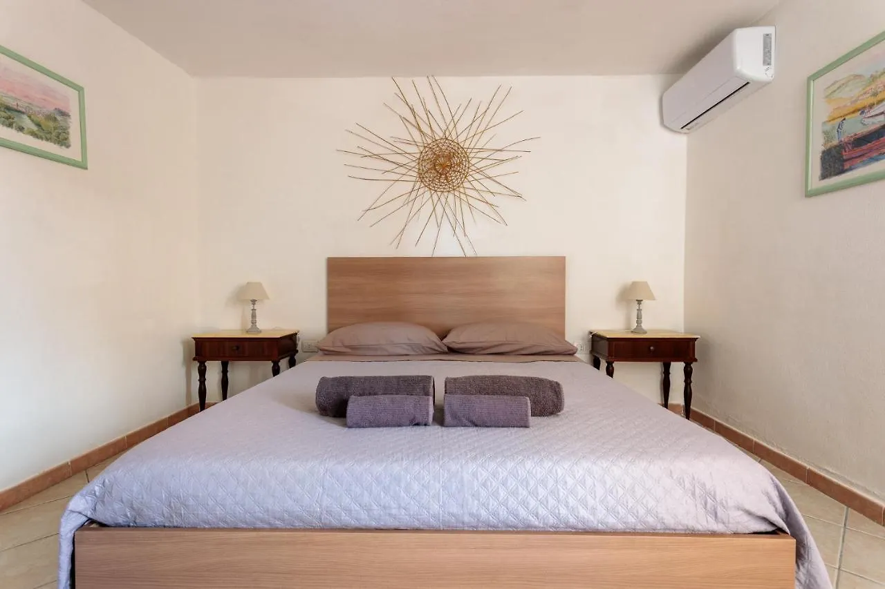 Tiria House Bosa - Casa Vacanze 0*,