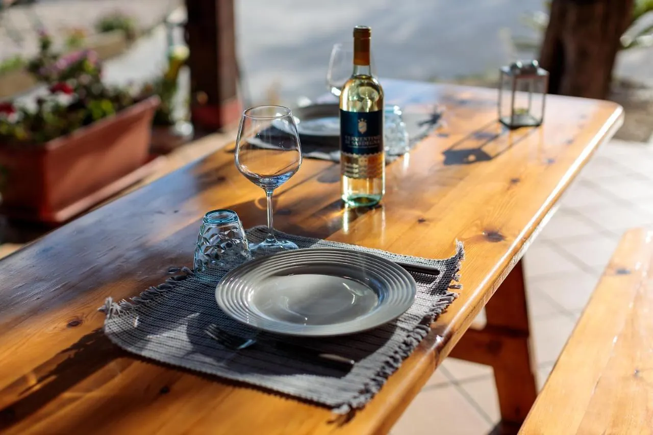 Tiria House Bosa - Casa Vacanze 0*,  Italia